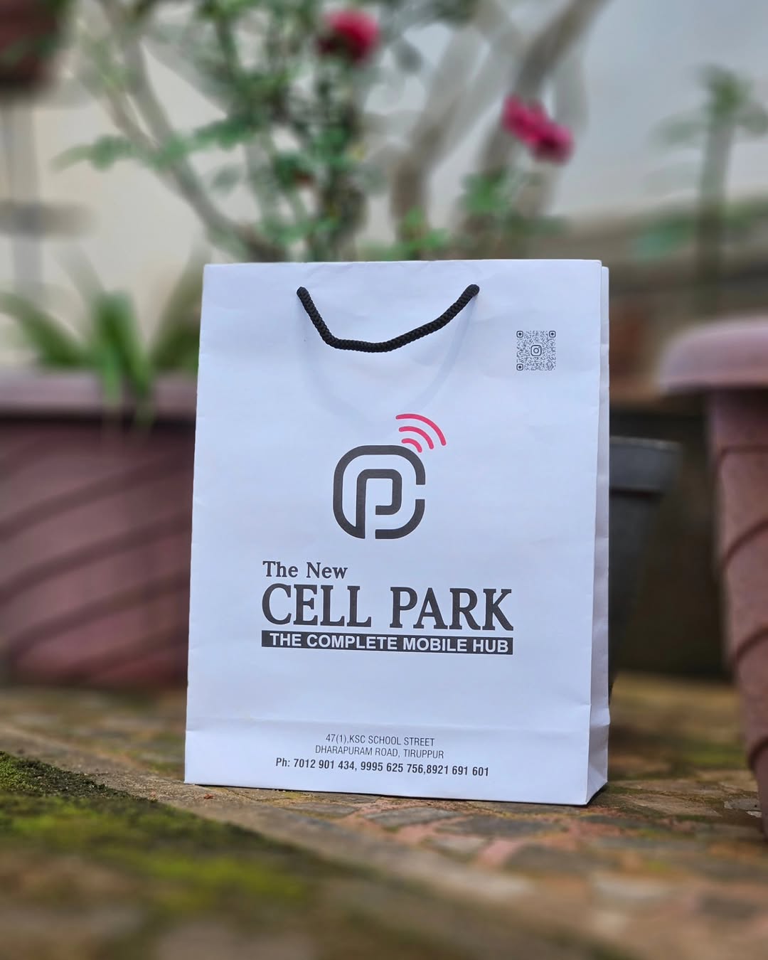 Mobile Shop Paper Bags for mobile cover and gadget retail